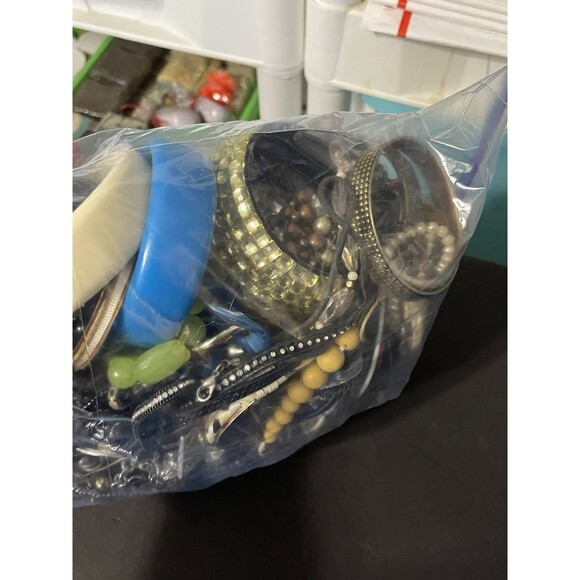 4+ pounds SCRAP JUNK Jewelry Lot Craft Harvest Repurpose salvage Broken - Picture 3 of 5